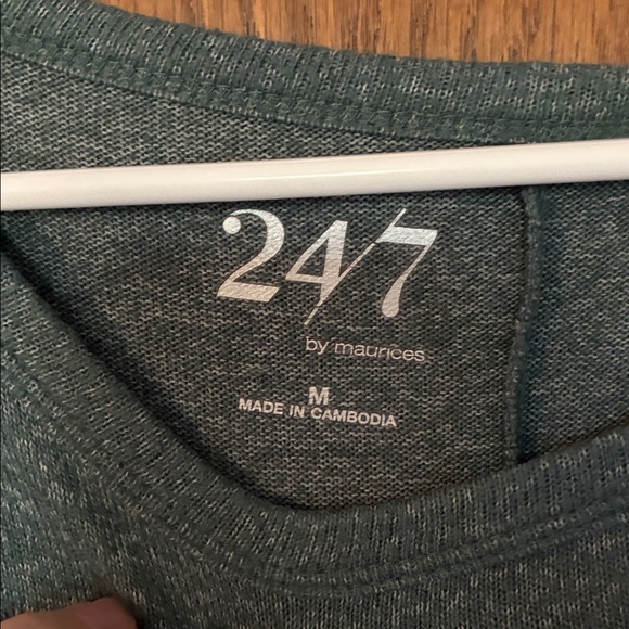 Maurices 24/7 Heather Green Top - Picture 2 of 4